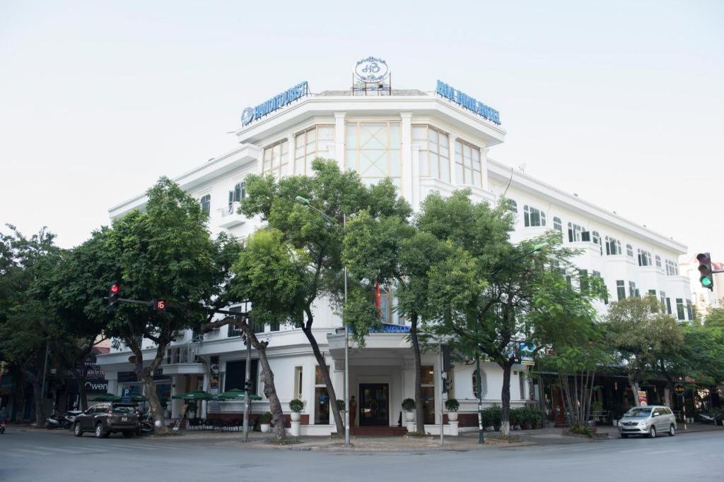 Hoa Binh Hotel Hanói Exterior foto
